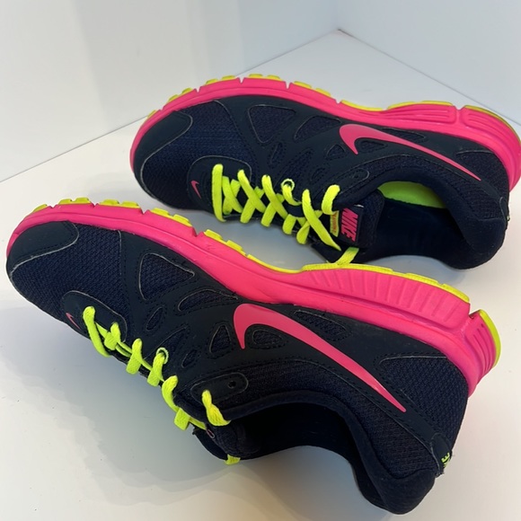 NIKE REVOLUTION 2 BLACK AN PINK SNEAKERS SZ 8 - Picture 6 of 12